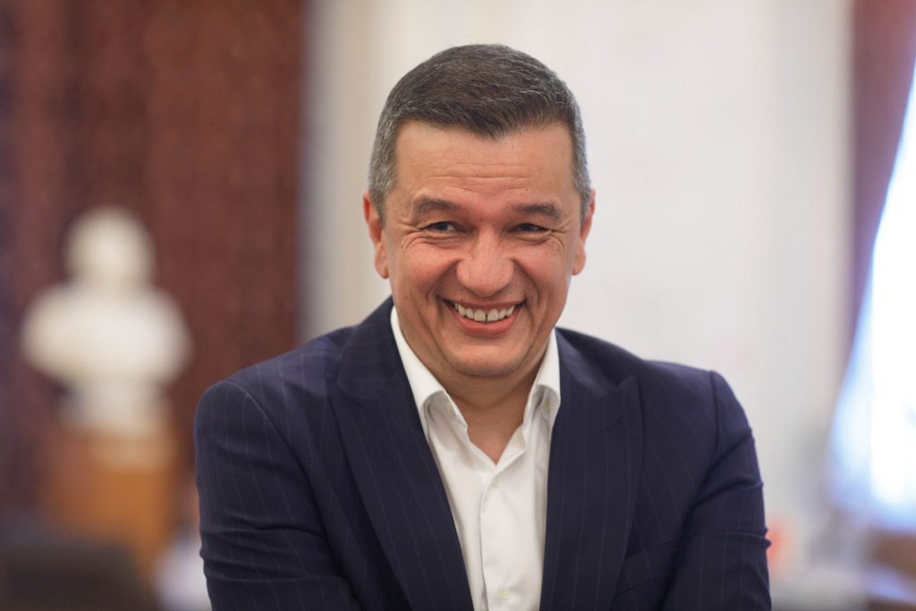 „Să fie bine, să nu fie rău”. Grindeanu ironizează programul lui Mureșan care pare făcut cu ChatGPT și pregătește PSD pentru anticipate