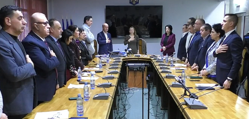 Consiliul Local Pașcani, ședință pe 30 septembrie 2026. 17 proiecte pe ordinea de zi printre care jocurile de noroc, patinoarul, terenul sintetic și cheltuielile juridice