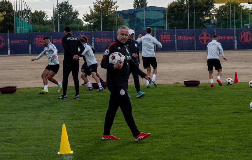 Primele plecări de la FCSB după venirea lui Laurențiu Reghecampf