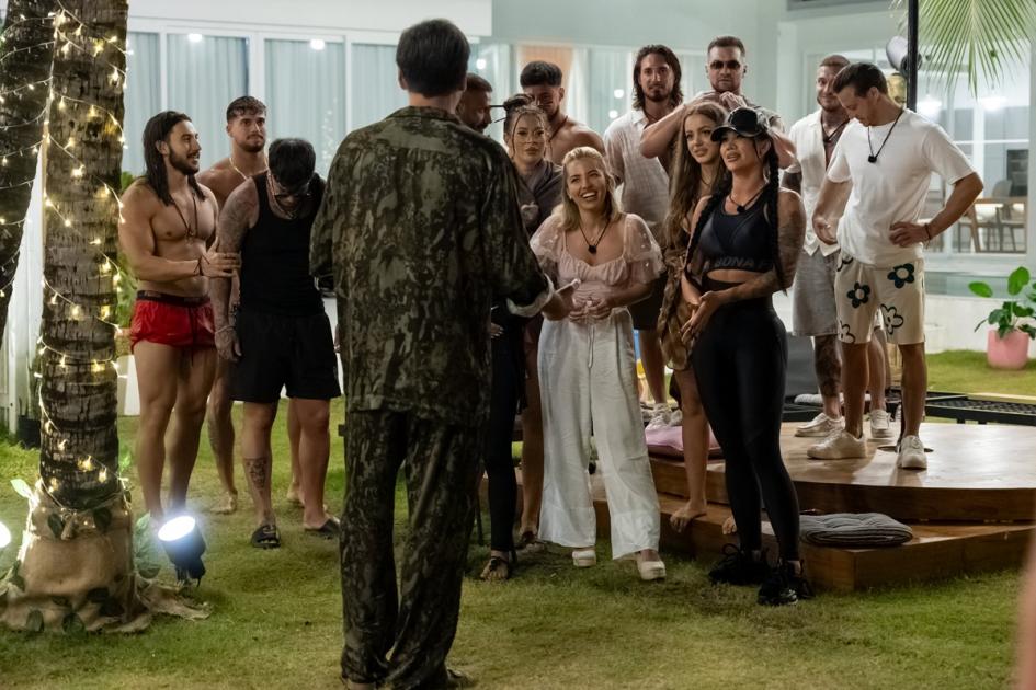 Radu Vâlcan aduce emoții în vila fetelor. Doar două vor participa la bonfire: „Îmi iese inima din piept”