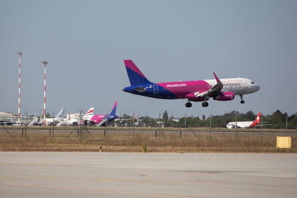 Wizz Air elimină cinci curse din Craiova spre Barcelona, Roma, Veneția, Paris și Bologna