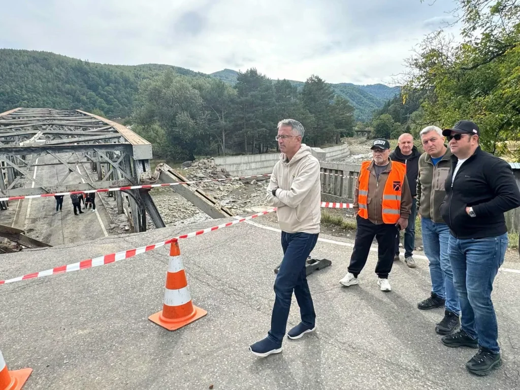 Europarlamentarul Dragoș Benea, despre podul de la Ciobănuș: Drum provizoriu pentru traficul greu și pod metalic instalat până în jurul datei de 20 octombrie