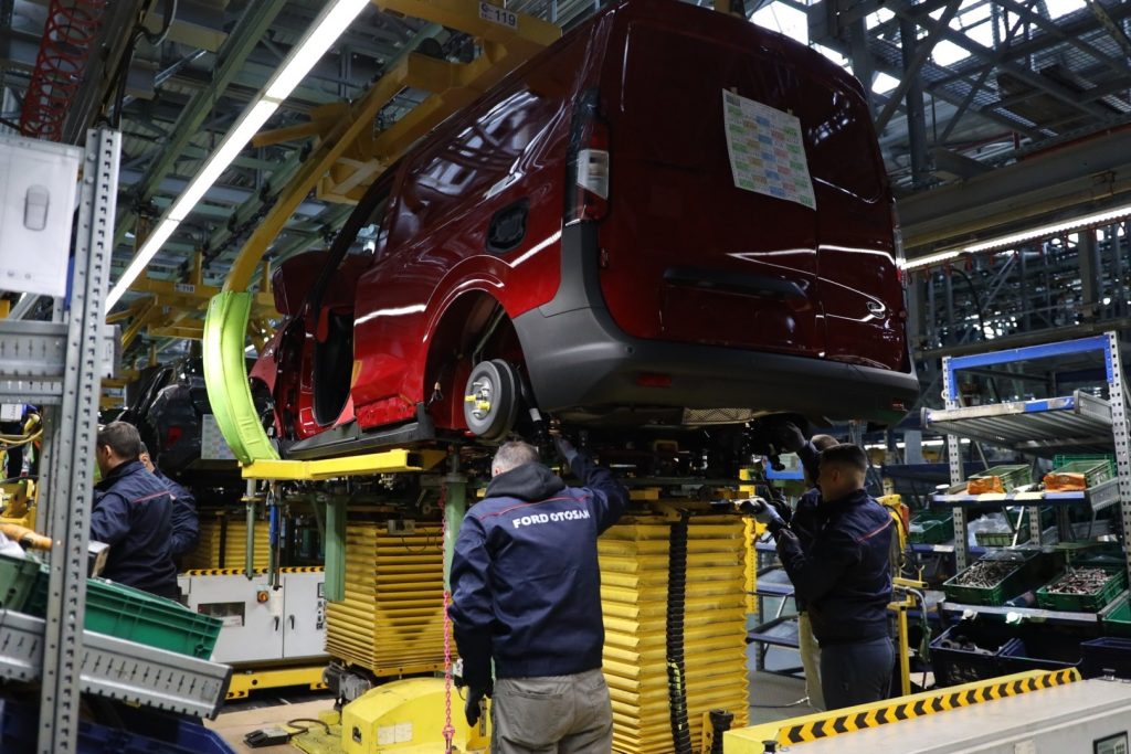 Anchetă internă la Ford, angajați suspectați că au sustras piese / Concedieri și demisii / Compania nu infirmă situația, dar susține că nu au fost sustrase autoturisme