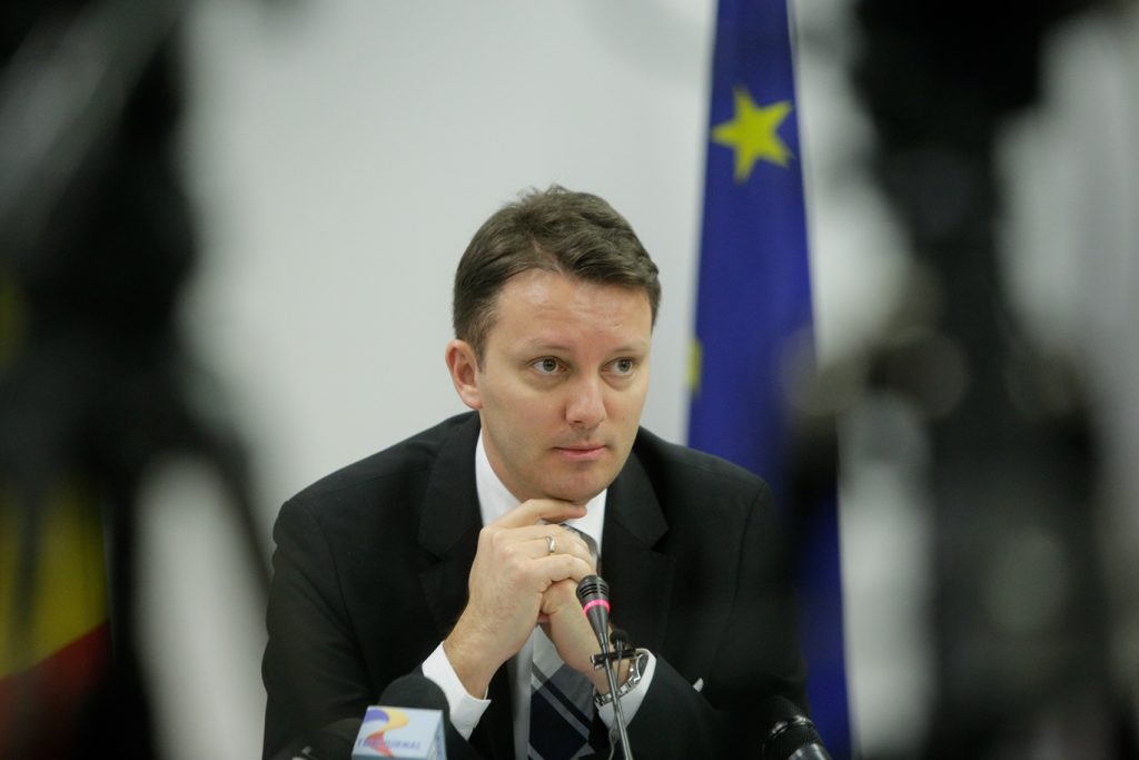 Câte o scrisoare pentru fiecare ministru. Ce le cere Mureșan celor 16 oameni cu care vrea să guverneze și cetățenilor