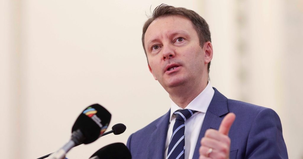 Cei 16 miniștri propuși de Mureșan au primit obiectivele în scris. Premierul desemnat le-a trimis „scrisori de misiune”
