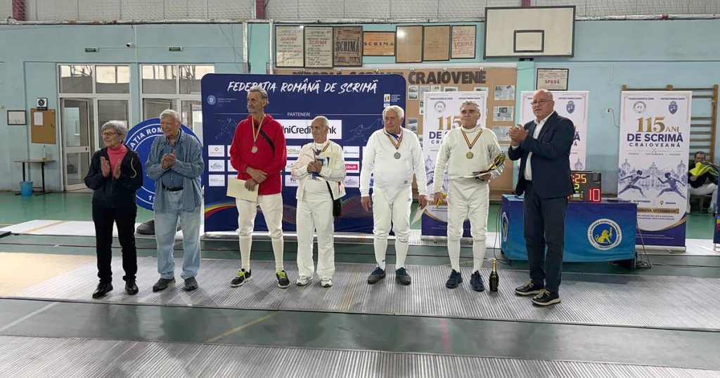 Craiova a sărbătorit 115 ani de scrimă: omagiu campionilor și medalii pentru veterani
