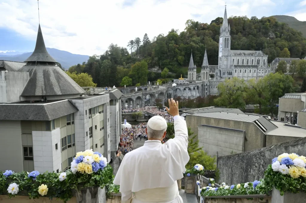 Papa Leon se pronunţă ferm împotriva eutanasiei. „Imposibil să considerăm asta normal”