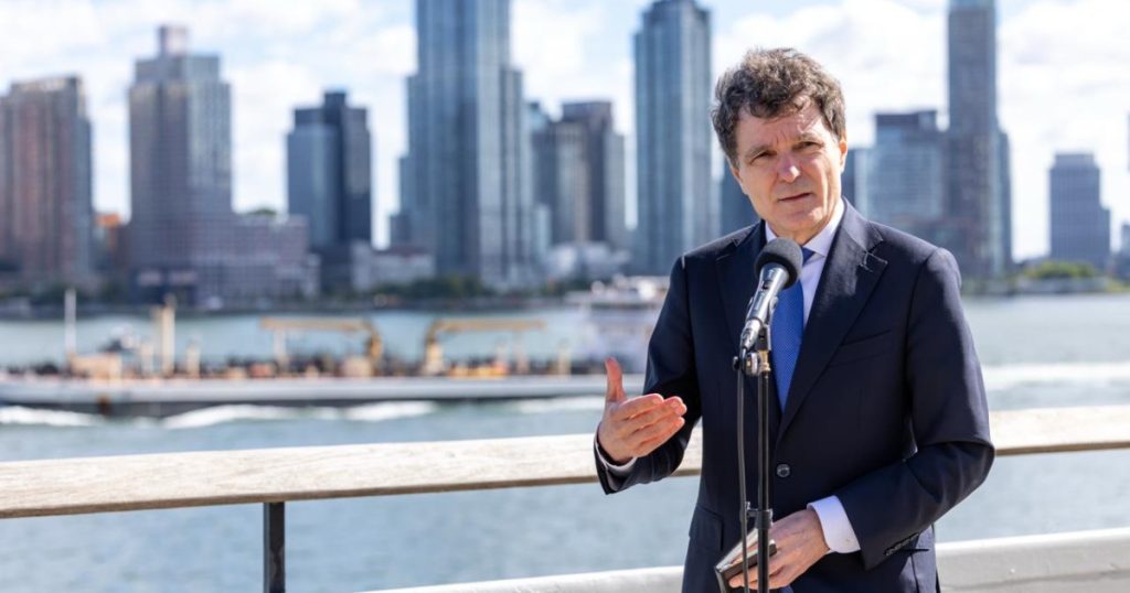 Iancu Guda și Andrei Caramitru au comentat o informație falsă despre Nicușor Dan și JP Morgan. Ministrul Finanțelor dezminte: „Subiect inventat”