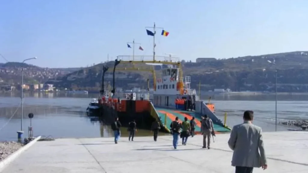 Trecerea cu bacul spre Nikopol, suspendată din cauza unor defecţiuni tehnice