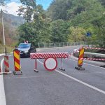 Circulaţia pe DN 67D, închisă la Băile Herculane, din cauza unui incendiu în Parcul Naţional Domogled