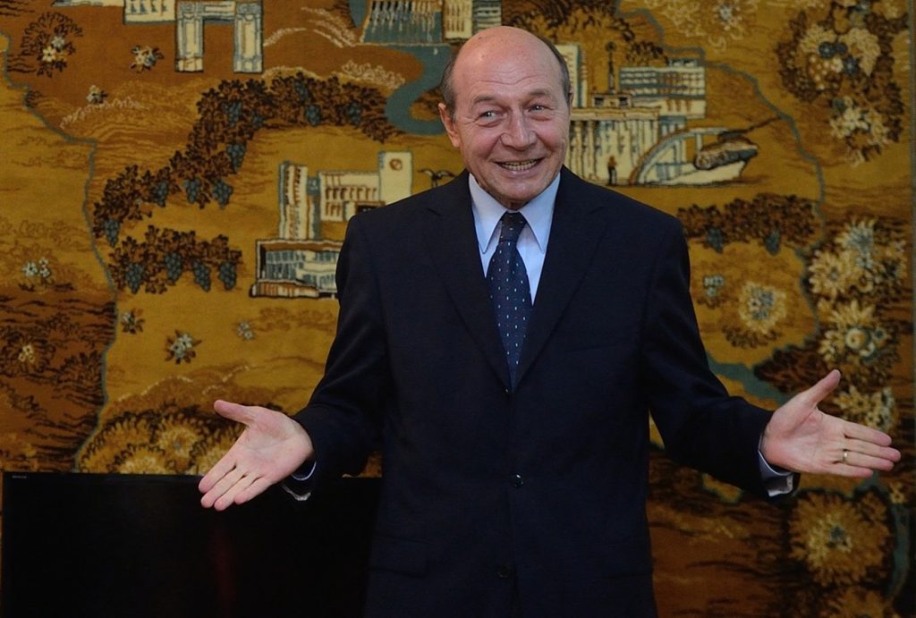 Traian Băsescu, reacție explozivă după desemnarea lui Siegfried Mureșan ca premier: „Un vânt rece, siberian, suflă pe culoarele politicii românești”