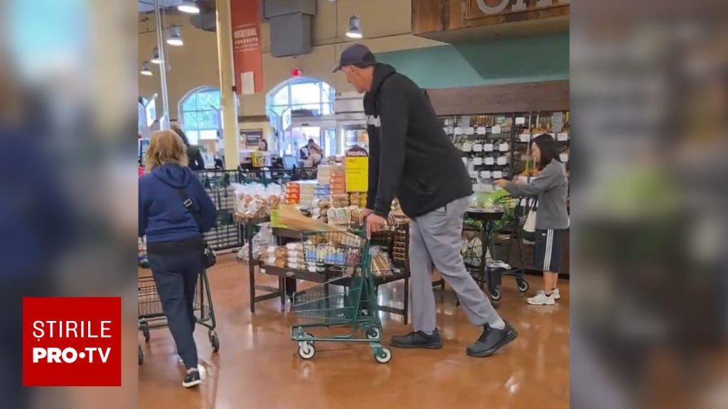 Imagini virale cu Ghiță Mureșan într-un supermarket. „Căruciorul îi ajungea la genunchi” | VIDEO
