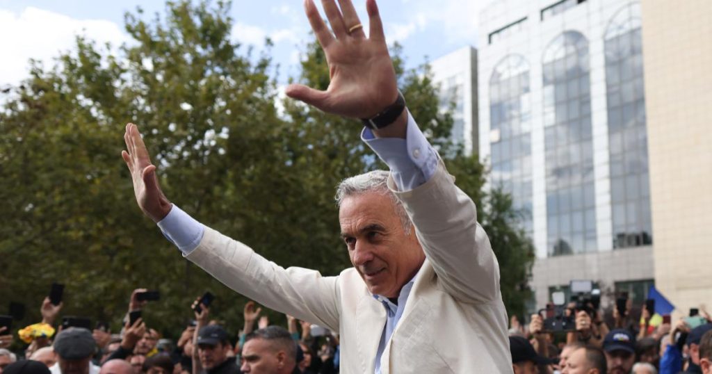 Procesul lui Călin Georgescu a fost amânat. CAB face verificări în cazul unui dosar "confidenţial"
