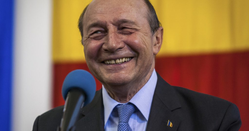 Băsescu, despre un eventual Guvern PSD-AUR: „Ce ne facem, că preşedintele are liniile lui roşii? Toată lumea are câte o liniuţă roşie”