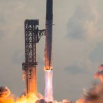 VIDEO Premieră istorică. Starship, înaltă cât o clădire cu 40 de etaje, trimisă în spațiu de SpaceX