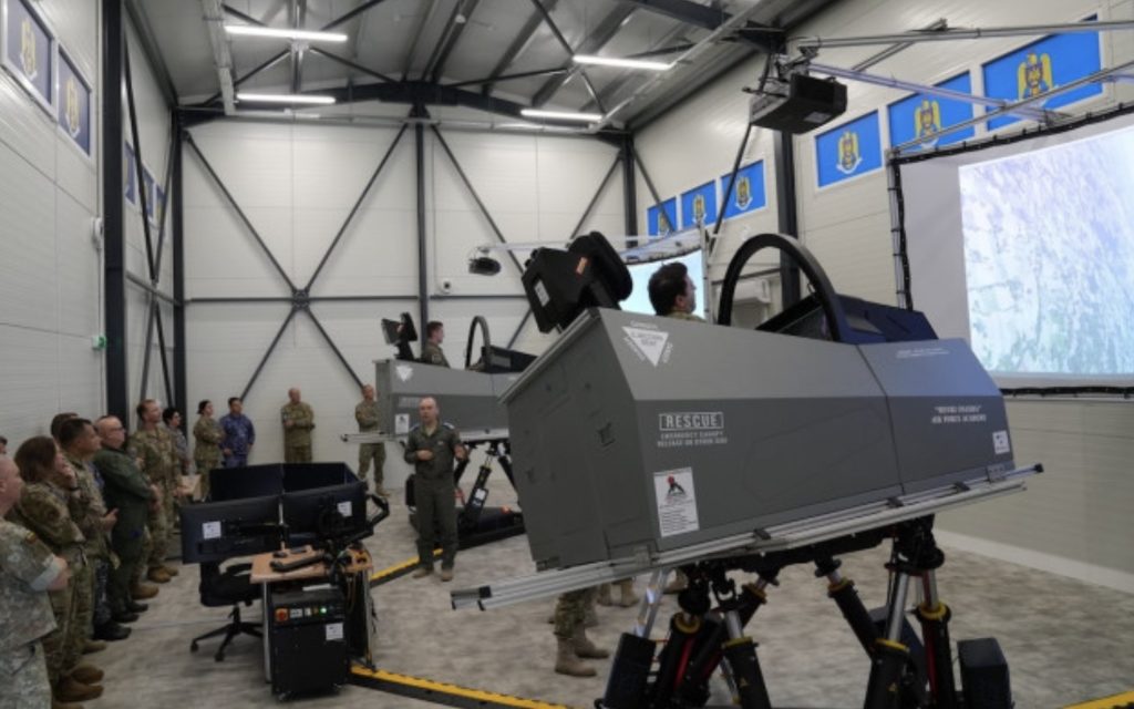 Studenţii Academiei Forţelor Aeriene de la Braşov vor învăţa să vâneze drone / Instituţia va cumpăra un tun aerian virtual / Costă 1,6 milioane de lei fără TVA