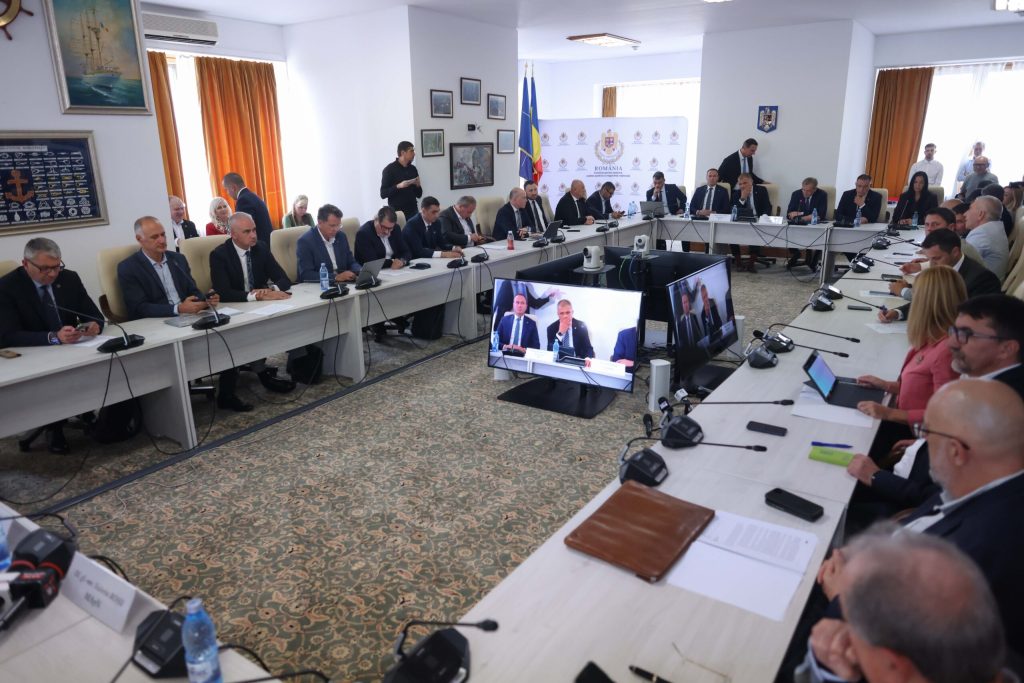 A doua zi de audieri în Parlament pentru Cabinetul Mureșan. 10 miniștri merg în fața comisiilor de specialitate
