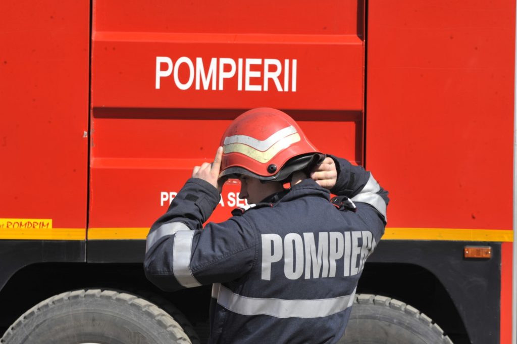 Tragedie la Hertioana de Jos: O persoană a fost găsită carbonizată într-o casă cuprinsă de flăcări