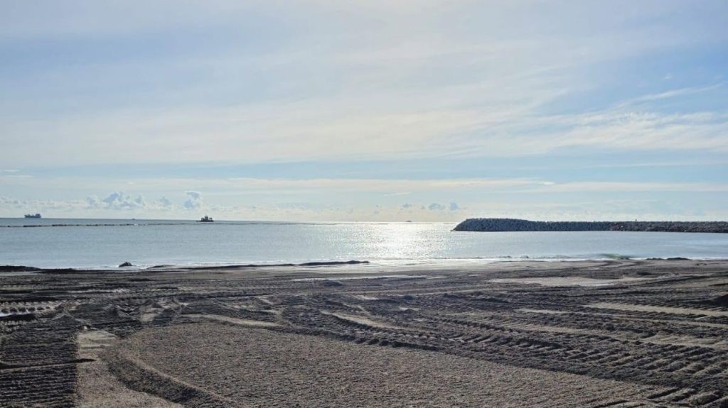 Litoralul se extinde la Mangalia și Saturn: 30 de hectare de plajă nouă, prin lucrări de peste 357 milioane de lei