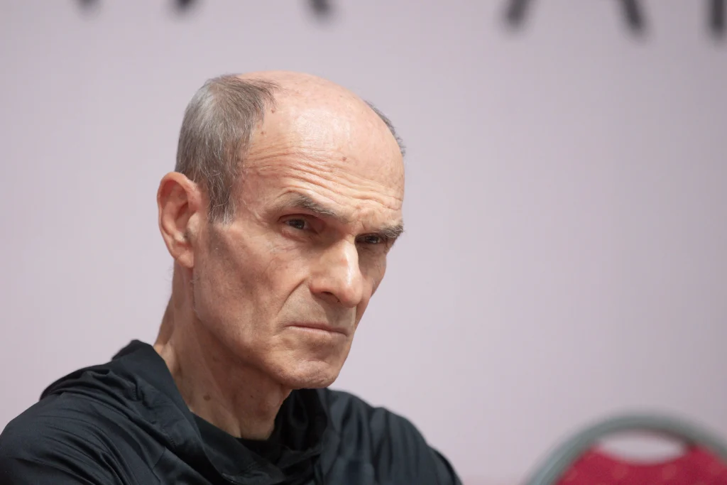 De ce crede CTP că și pentru PSD, și pentru AUR „e bine ca Georgescu să intre în pușcărie”: „Simion îl disprețuiește profund”