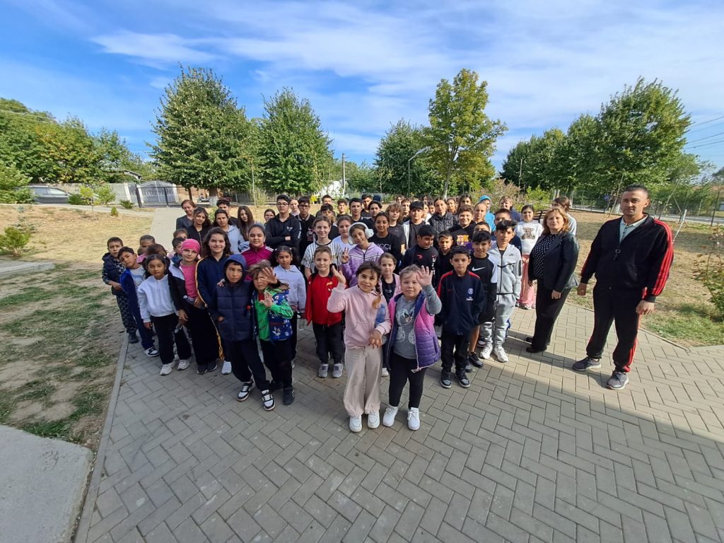 FOTO! „Școala în mișcare”, la Bordești – elevii și profesorii au marcat Ziua Europeană a Sportului Școlar