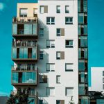 INS: Numărul autorizaţiilor de construire eliberate pentru clădiri rezidenţiale, în august, a crescut cu 1,2%, faţă de iulie 2026, dar s-a redus cu 16,1%, raportat la august 2025. Scădere de peste 12%, la opt luni