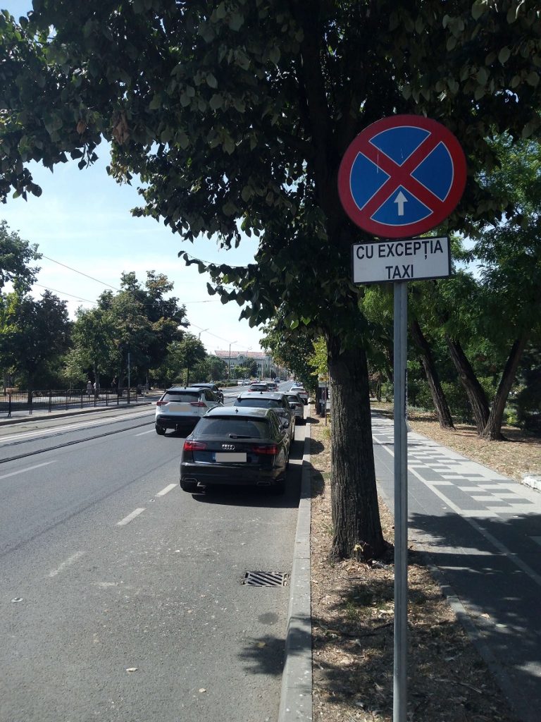 Transportul de persoane, în atenția polițiștilor locali.  Aproape 700 de sancțiuni aplicate