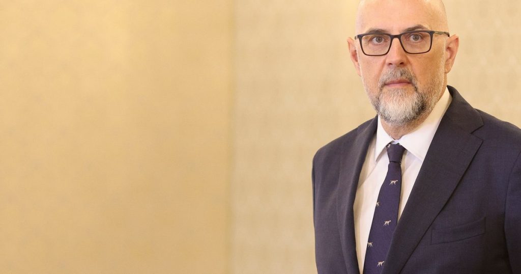 Kelemen Hunor: „Mă doare capul. Sunt îngrozit că nu suntem în stare să - după 140, 150 de zile - să votăm un guvern cu drepturi depline”