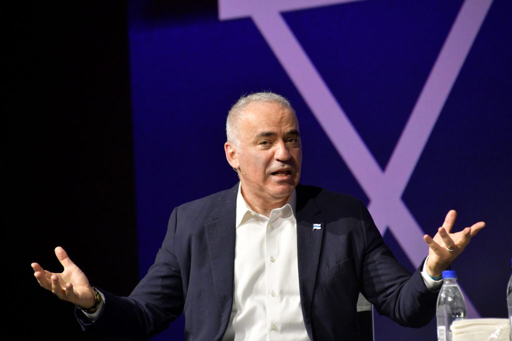 Rusia ar fi vrut să-l ucidă pe Garri Kasparov chiar pe teritoriul american