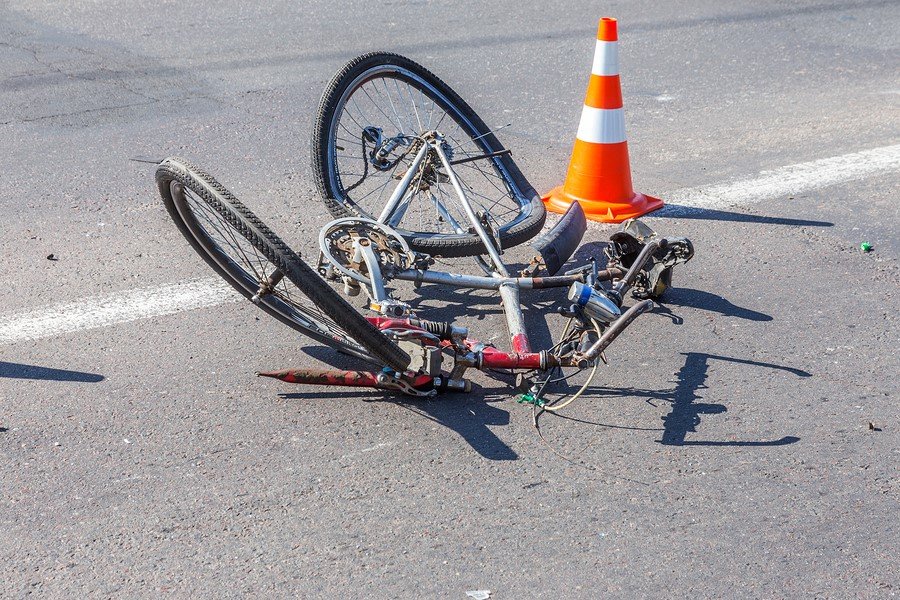 Accident în județul Satu Mare: un bărbat a dat cu duba peste un biciclist