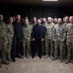 Zelenski anunţă că a vizitat şi decorat militari care luptă pe front şi au recâştigat teren, în sectorul Lîman, în Operaţiunea Vivaldi