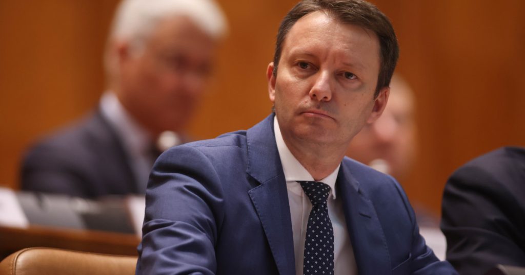 Mureșan, după ce guvernul său a picat în Parlament: „Partidele care au declanșat criza politică au votat pentru prelungirea ei”
