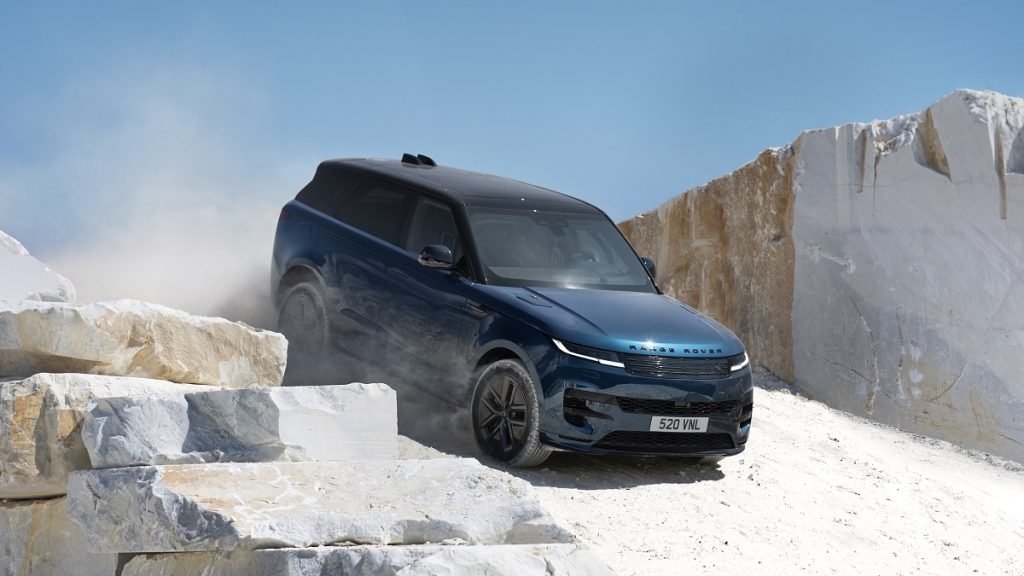 Noul Range Rover Sport Electric duce tehnologia la alt nivel: 609 km autonomie și încărcare rapidă în 22 de minute