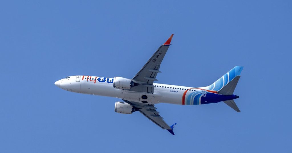 Detalii despre tentativa de deturnare a avionului Dubai-Tel Aviv: pasagerii și alți membri ai echipajului l-au oprit pe pilotul agresor