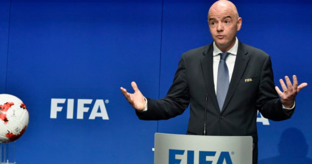 Nu mai este dorit nici de cei de acasă: Federaţia elveţiană şi-a retras sprijinul pentru realegerea lui Infantino în fruntea FIFA