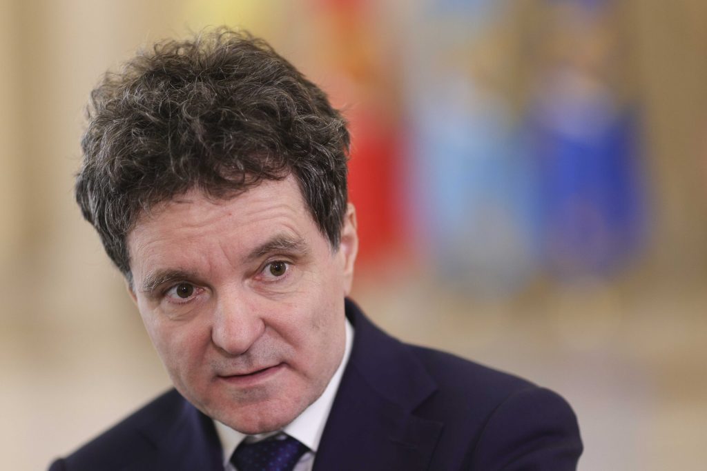 Nicușor Dan, criticat dur pe internet după ce a anunțat noi consultări. Tudor Chirilă: Nu ați trăit un eșec, sunteți un eșec
