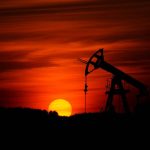 Preţul petrolului Brent a crescut joi cu peste 4%, după informaţii că SUA trimit al treilea portavion în Orientul Mijlociu