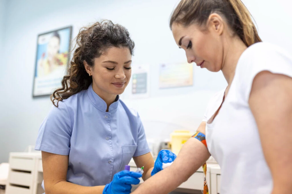Analiza de sânge care a identificat aproape nouă din zece cazuri de cancer ovarian