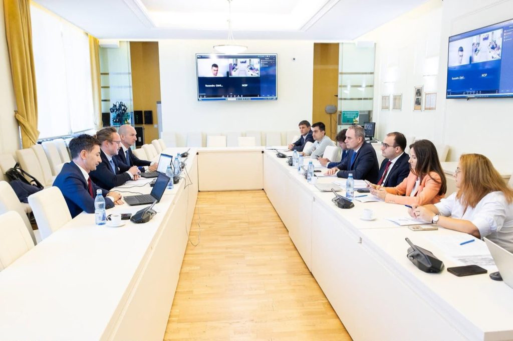 România dă examenul final și cel mai greu al sesiunii. S&P decide vineri dacă țara rămâne în categoria recomandată investitorilor
