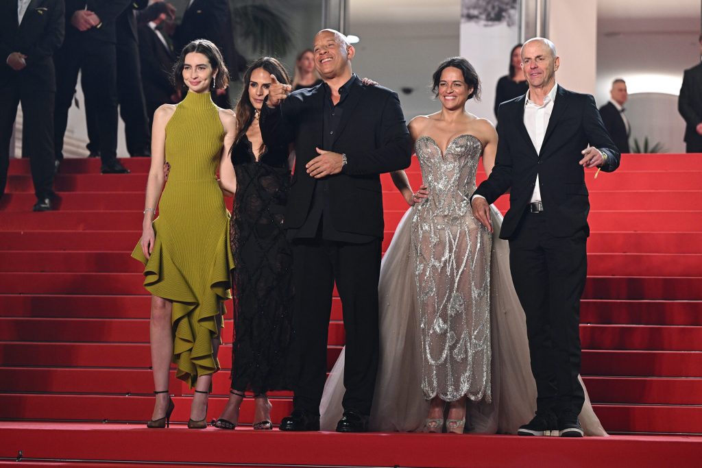 Universul „Fast & Furious” se extinde. O platformă de streaming aprobă primul serial bazat pe celebra franciză