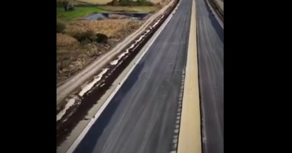 Autostrada Unirii A8 prinde viteză. Când vom putea circula pe primii kilometri