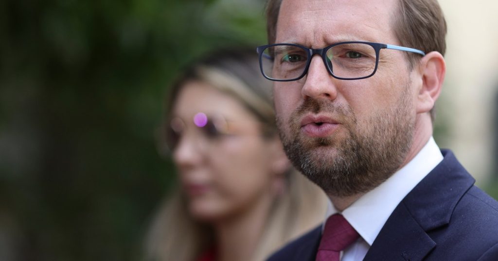 USR susține alegerile anticipate și nu va vota un guvern cu miniștri PSD. Dominic Fritz: „România merită mai mult”