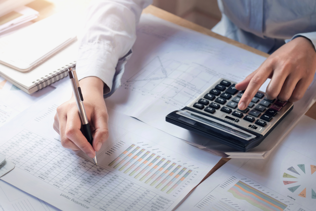 România evită retrogradarea la „junk”. Anunțul agenției de rating Standard&Poor’s