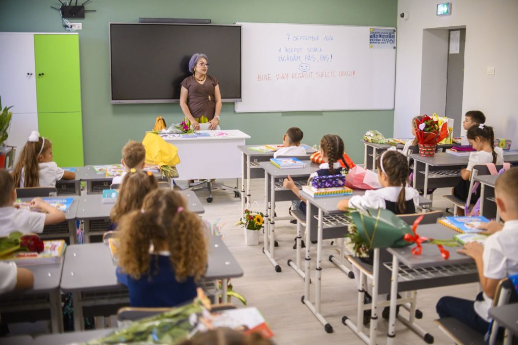 Portretul profesorului european: Femeie și trecută de prima tinerețe. Cifrele Eurostat de Ziua Mondială a Educației