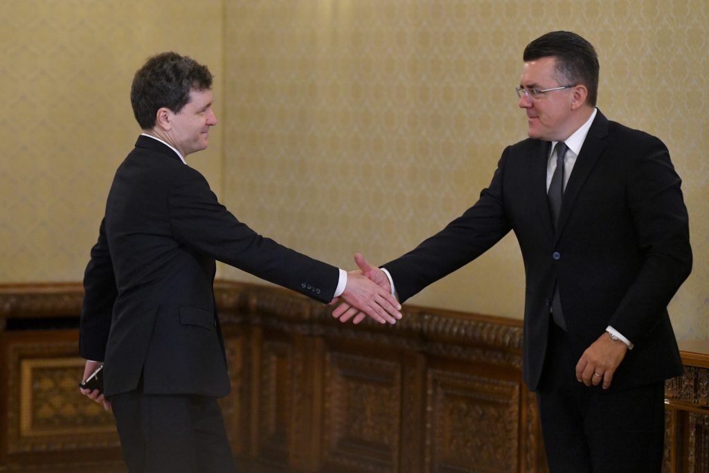 Reacția AUR, după gestul îndreptat împotriva lui Cristian Tudor Popescu: Condamnăm violența. Trebuie privite cauzele, nu doar efectele
