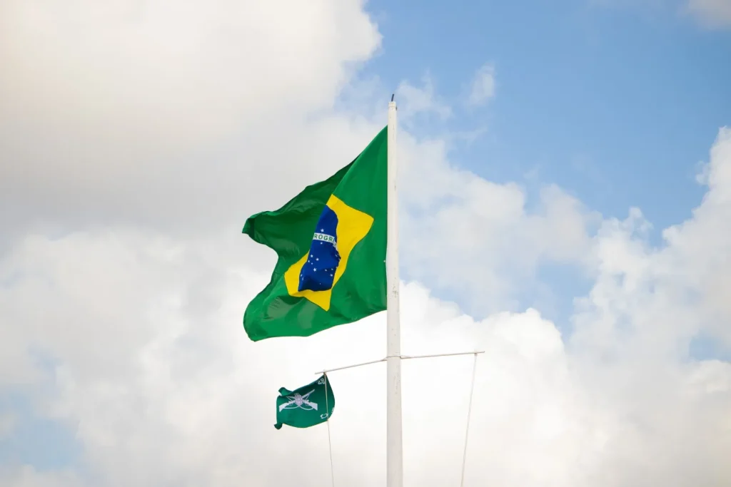 Alegerile din Brazilia și miza lor uriașă. Donald Trump stă geană pe rezultate, mai bine de 150 de milioane de oameni votează