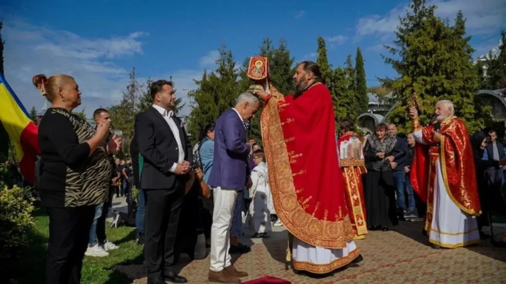 Episcopia Oradiei sancționează primirea lui Călin Georgescu ca „Președinte Ales”. Restricții pentru stareță și duhovnic