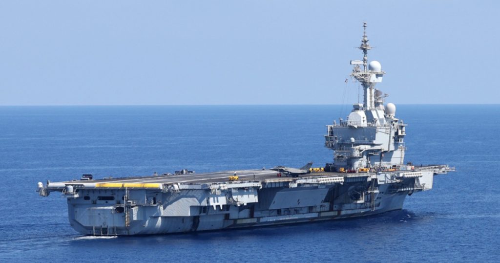 Un incendiu a izbucnit la bordul portavionului francez Charles-de-Gaulle, în timpul unor lucrări de întreţinere în portul Toulon