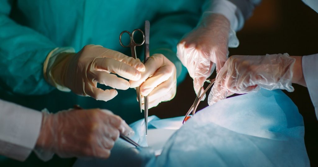 O femeie și-a salvat soțul printr-o premieră națională la Fundeni: primul transplant de ficat cu donator viu și prelevare robotizată