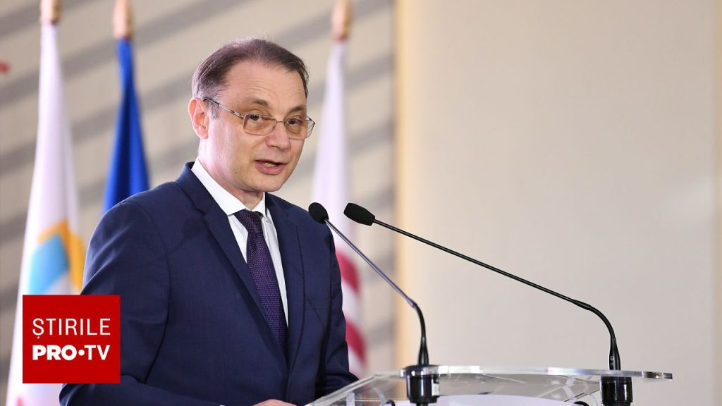 Cine este Luca Niculescu, diplomatul desemnat de Nicușor Dan pentru funcția de premier